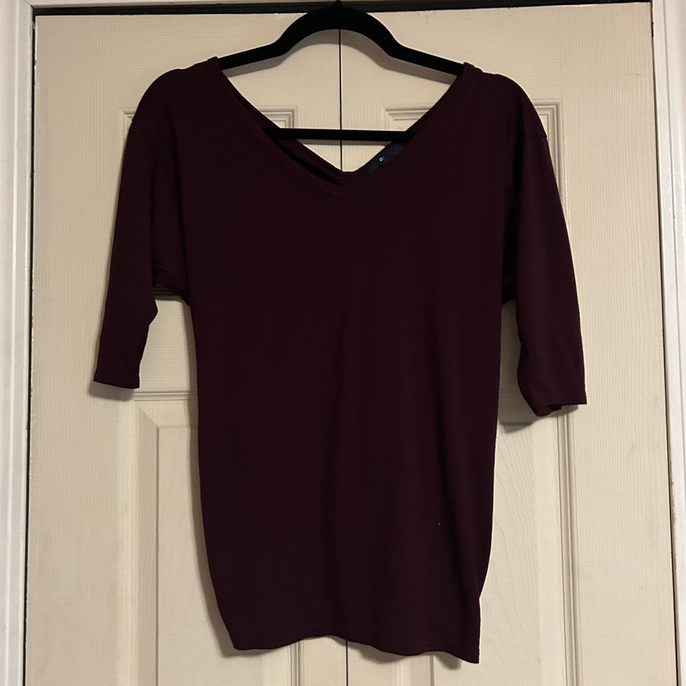🔥GAP Deep Burgundy V-Neck Short Sleeve Top